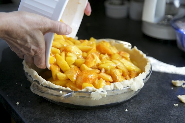 Яблочный пирог с изюмом