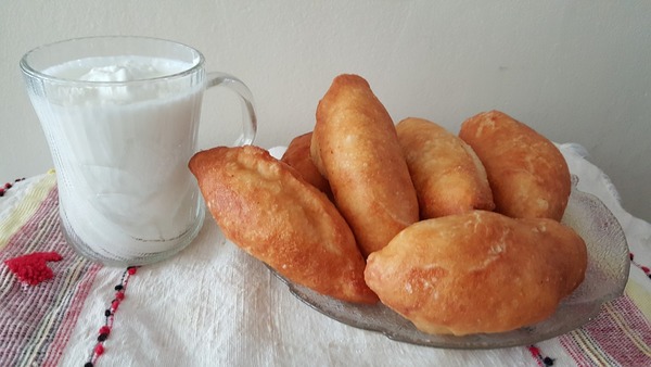 Жаренные пирожки с мясом