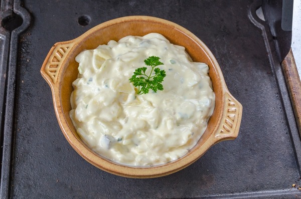 Картопляний салат з яйцями і майонезом