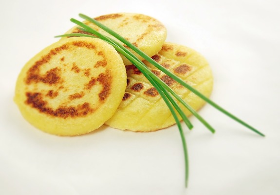 Картофельные зразы с сырной начинкой