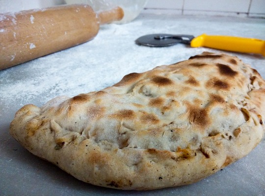 кальцоне