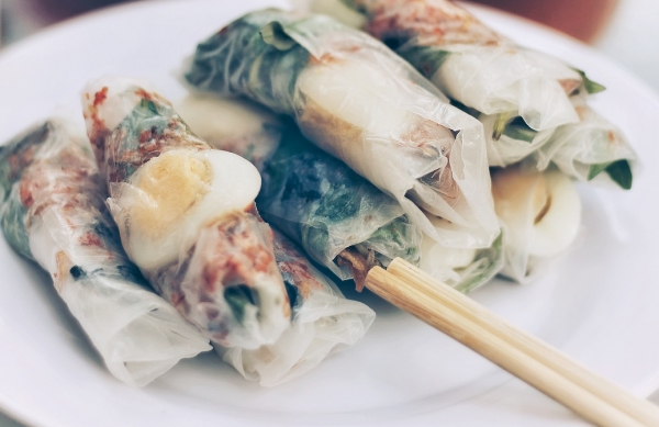 Готовим вкусные и необычные спринг-роллы — рецепты легкой закуски