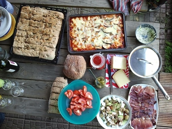 Быстро и вкусно — простые идеи для закуски на скорую руку