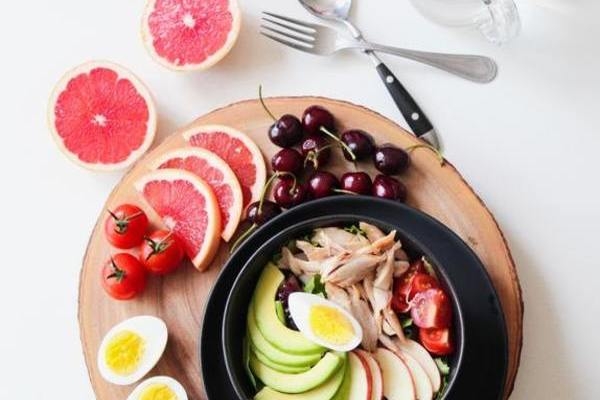 Топ-10 продуктів, які можна з’їсти перед сном без шкоди для організму