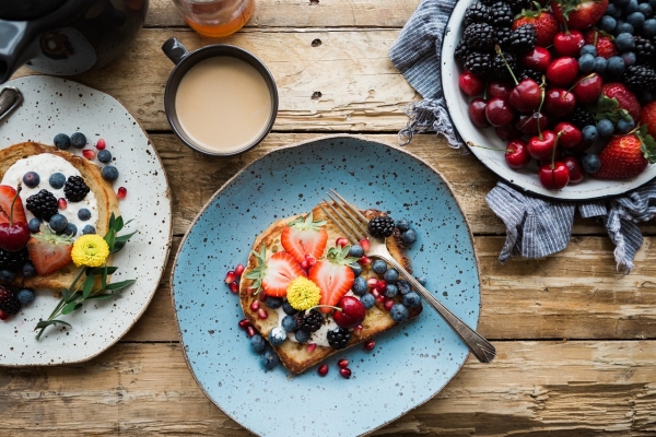 Брускетты с клубникой, джем, клубничный йогурт — готовим вкусные закуски с клубникой