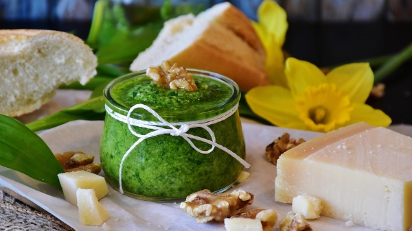 Как приготовить оригинальный и необычный соус песто — 5 вкусных рецептов