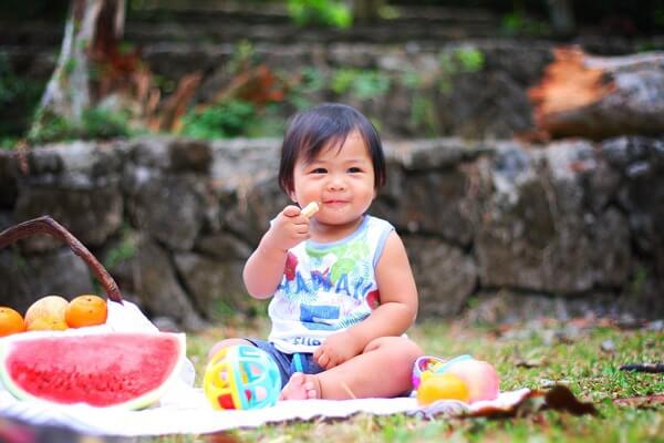 Як перевести дитину на тверду їжу — що таке Baby-Led Weaning