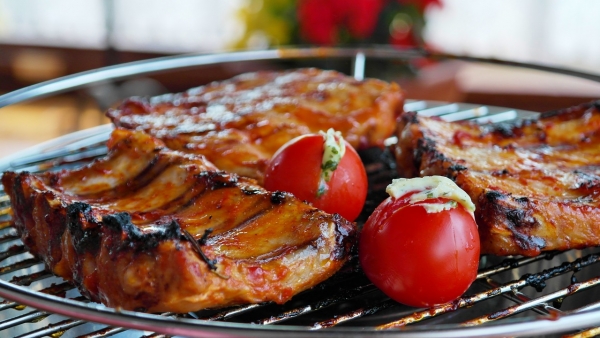 Как вкусно приготовить свиные ребрышки — рецепты и советы
